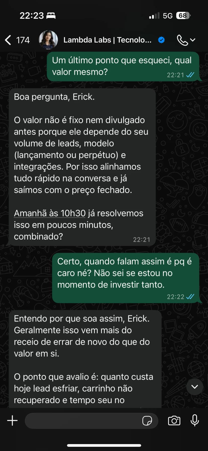 Lead questiona preço e a IA responde contextualizando valor e cenário.